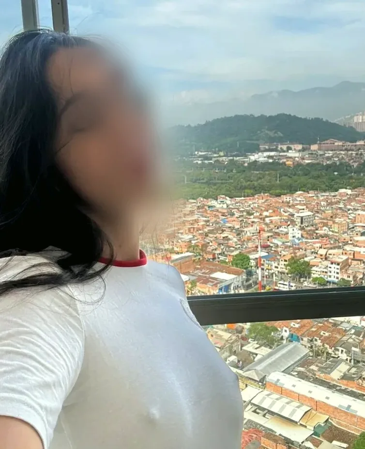 Selin, 23